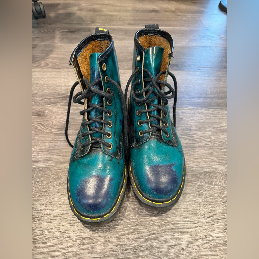Vintage Doc Marten Seaglass Blue Rub Off 1460 - RARE - Leather Women’s Boots 8.5